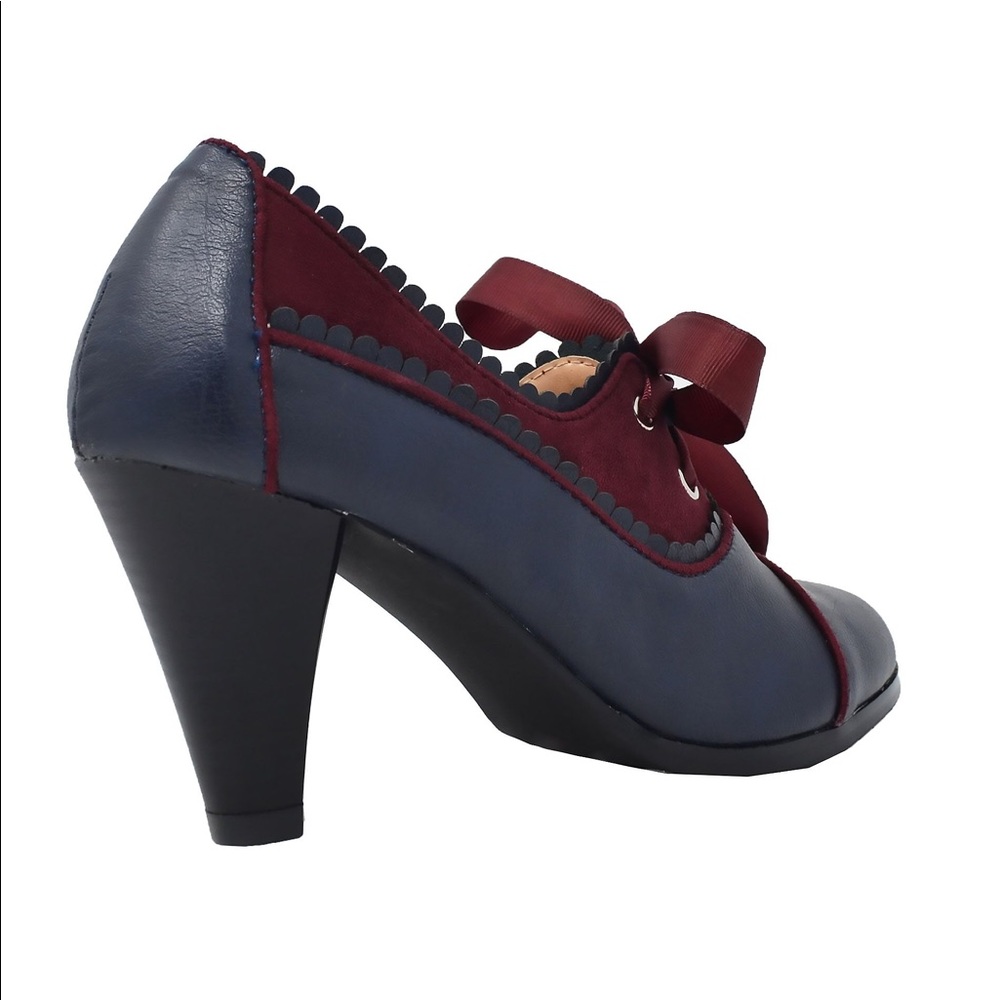 🧡 Women’s Lace-Up Vintage Heeled Oxford - Picture 2 of 3
